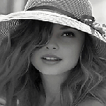 Cryptic ChicksUltra 2026-04-090040