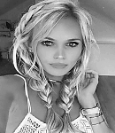 ZaraChicksBWTall090 5 26